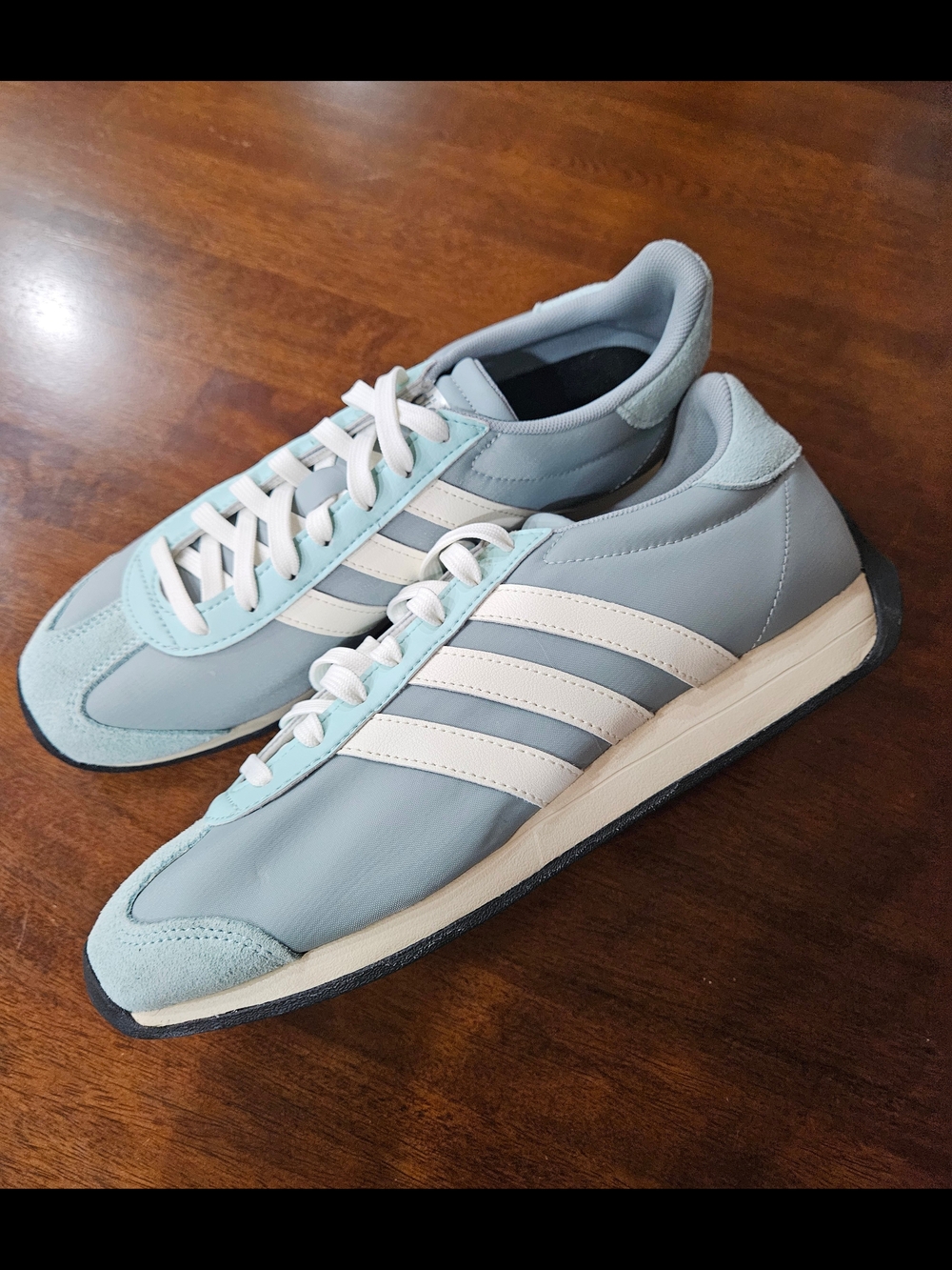 NWOTs Men's Adidas Runvista Sneakers
